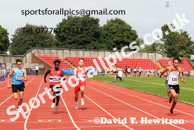 100 metres, 2024 Gateshead Tartan Games.  Photo: David T. Hewitson/Sports for All Pics